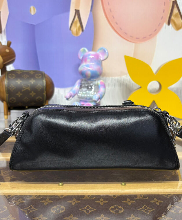 Louis Vuitton Pochette Vibe M14544 Black